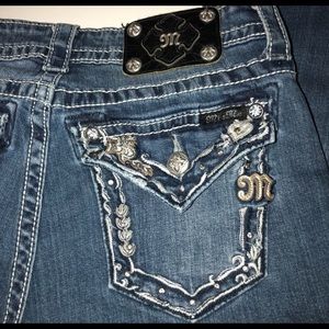 Miss Me Boyfriend Capri Cropped Ankle Jeans